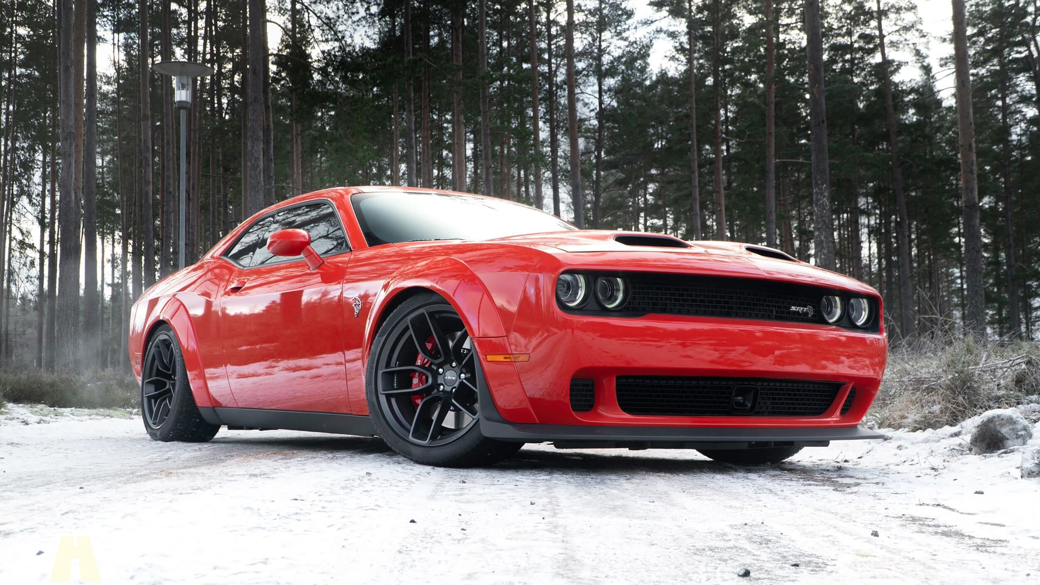 Exterior image of 2019 Dodge Challenger Hellcat (4)