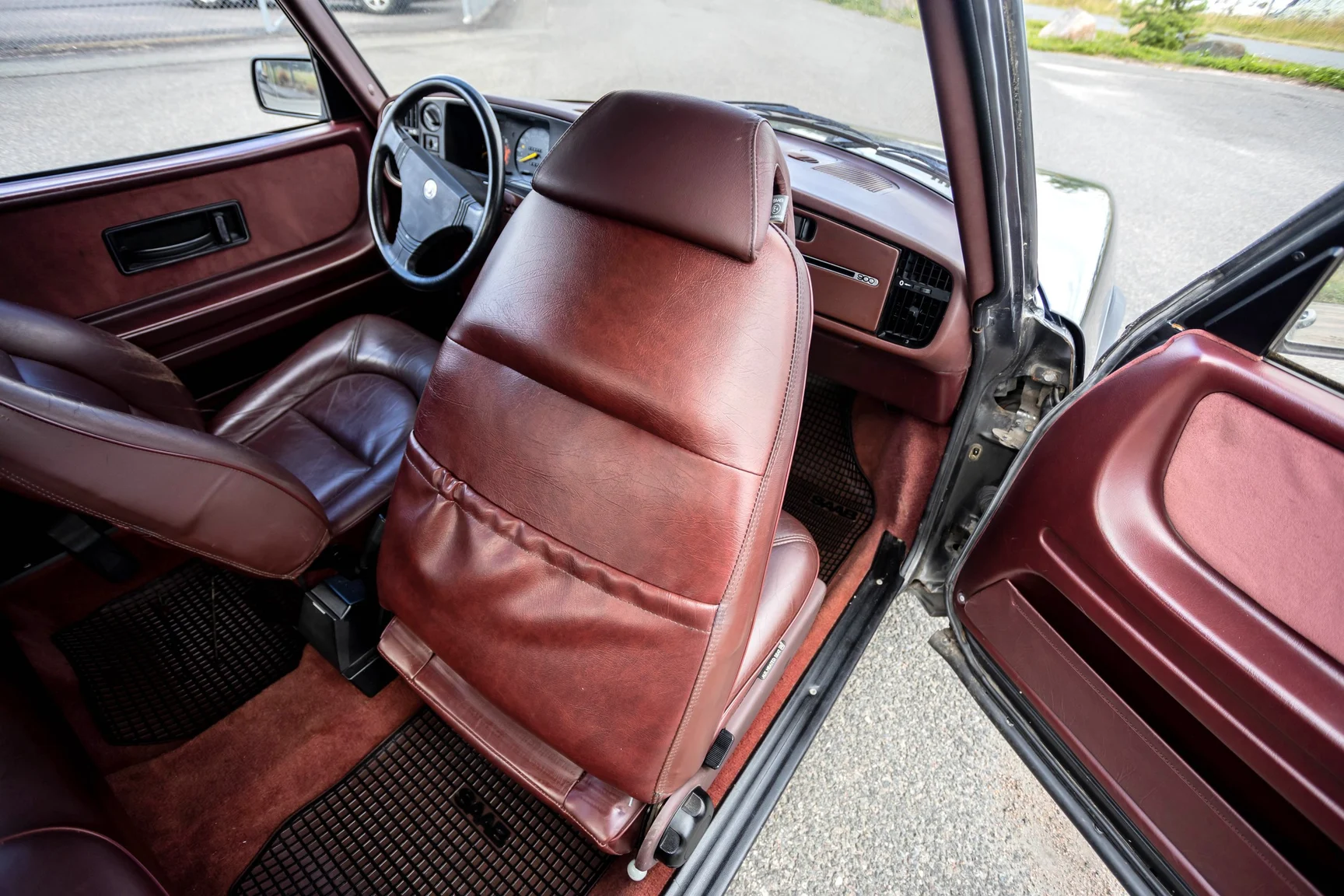 Innenraumfoto von 1989 Saab 900 T8 Special (17)