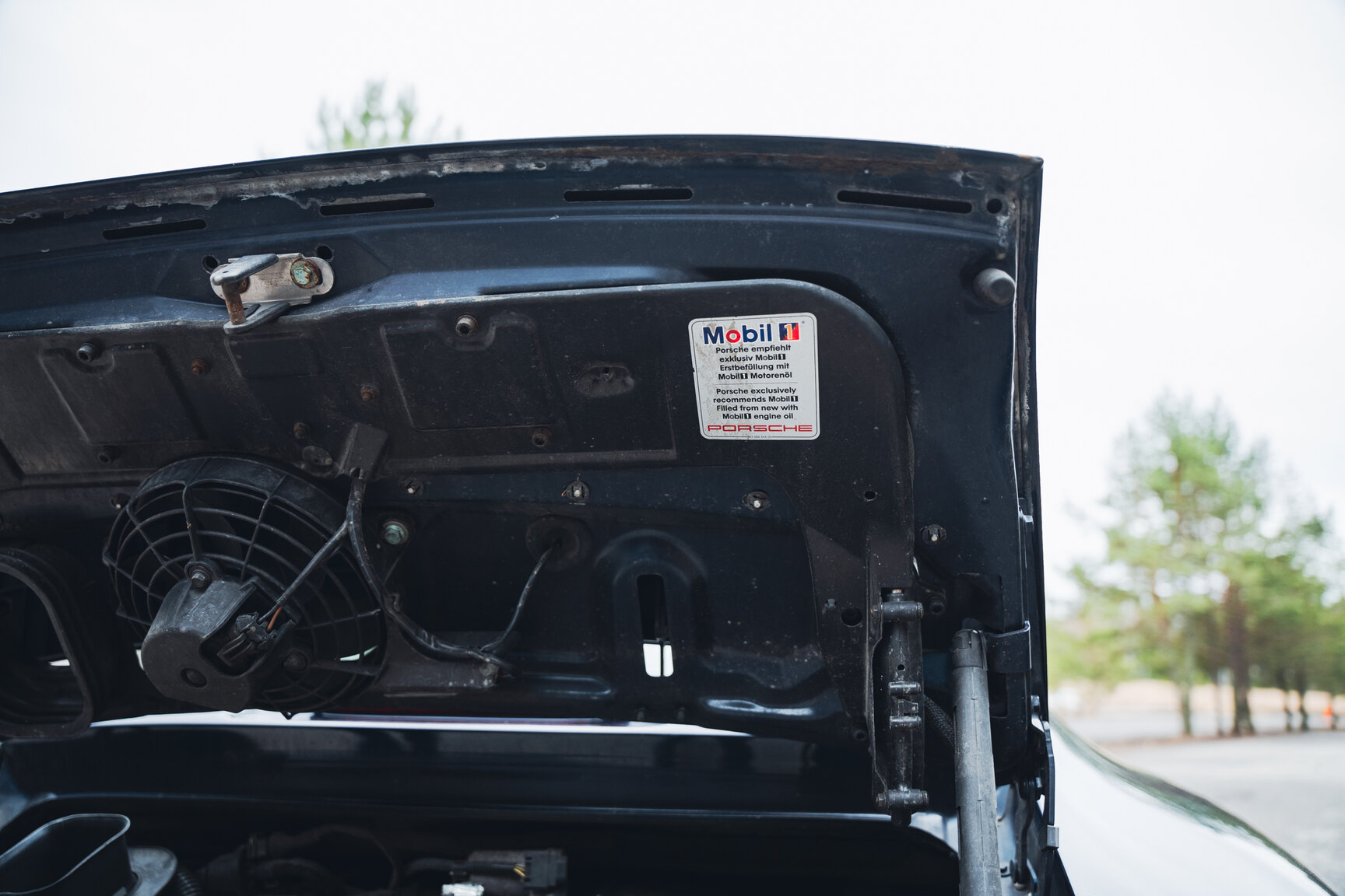 Image of 1999 Porsche 911 Carrera 4 mechanics