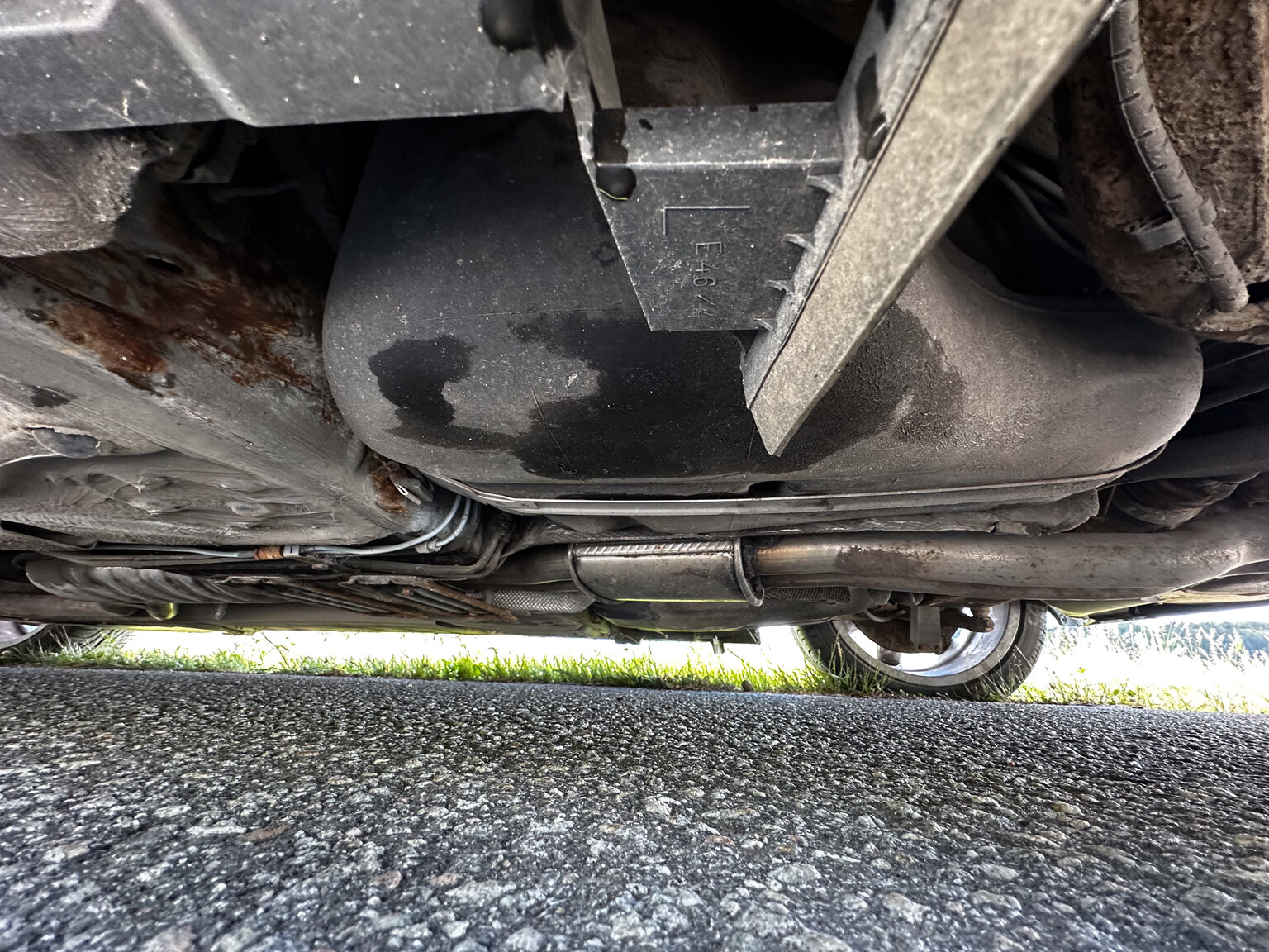 Image of 2003 BMW 320i Touring mechanics