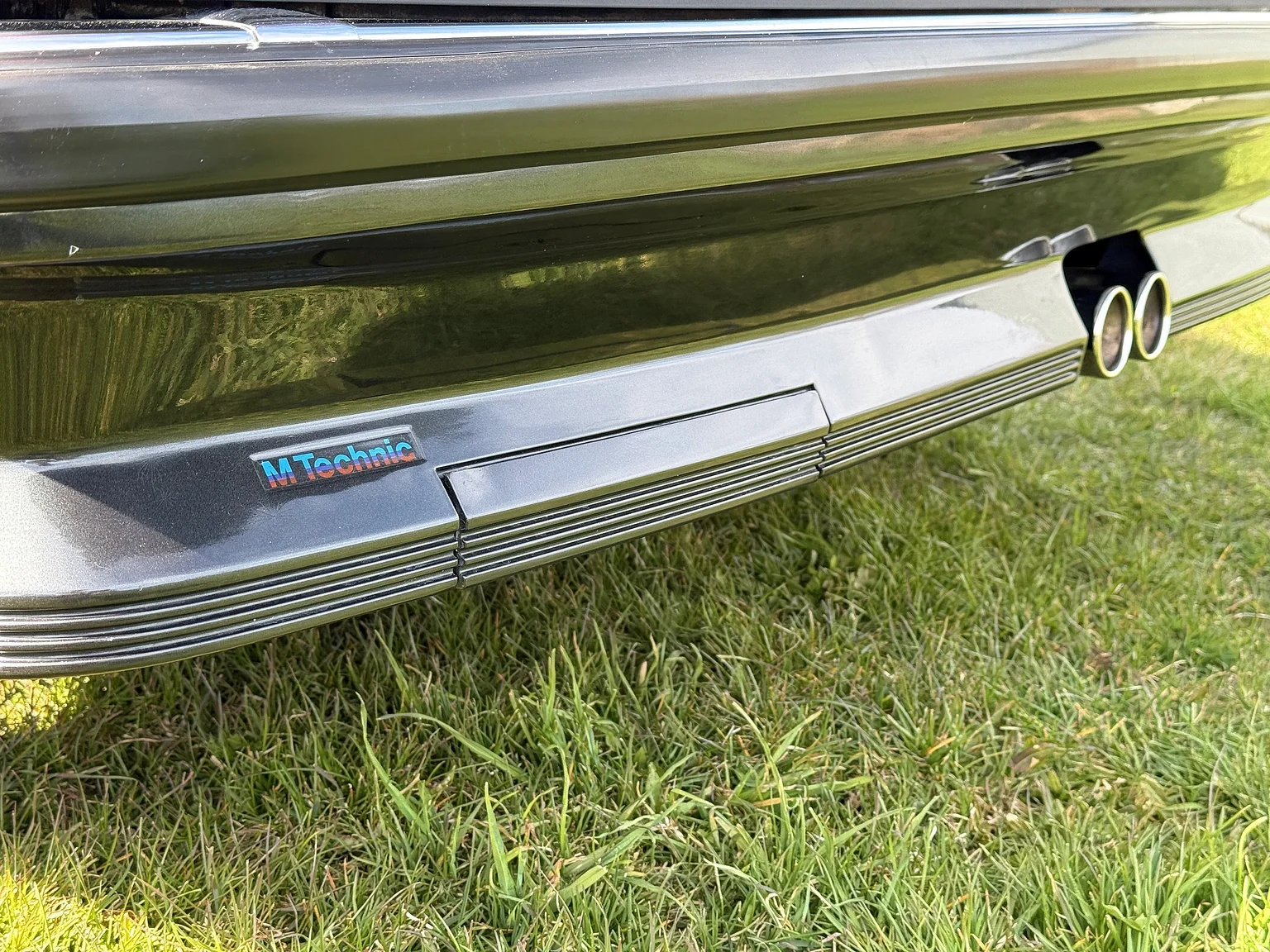 Exterior image of 1985 BMW 635 CSiA (E24) (67)