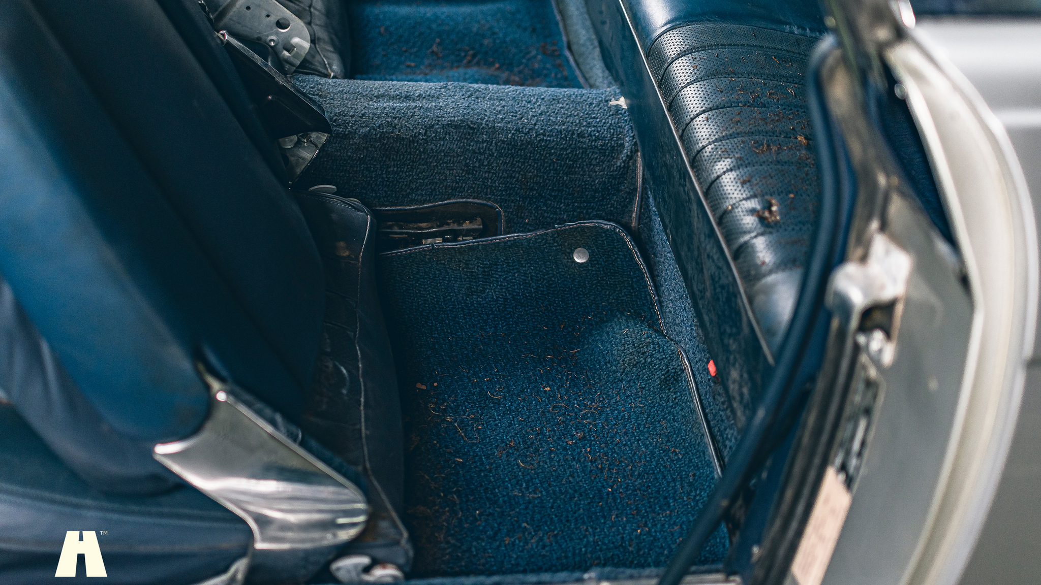 Interiörbild 1974 Mercedes SLC450 Project