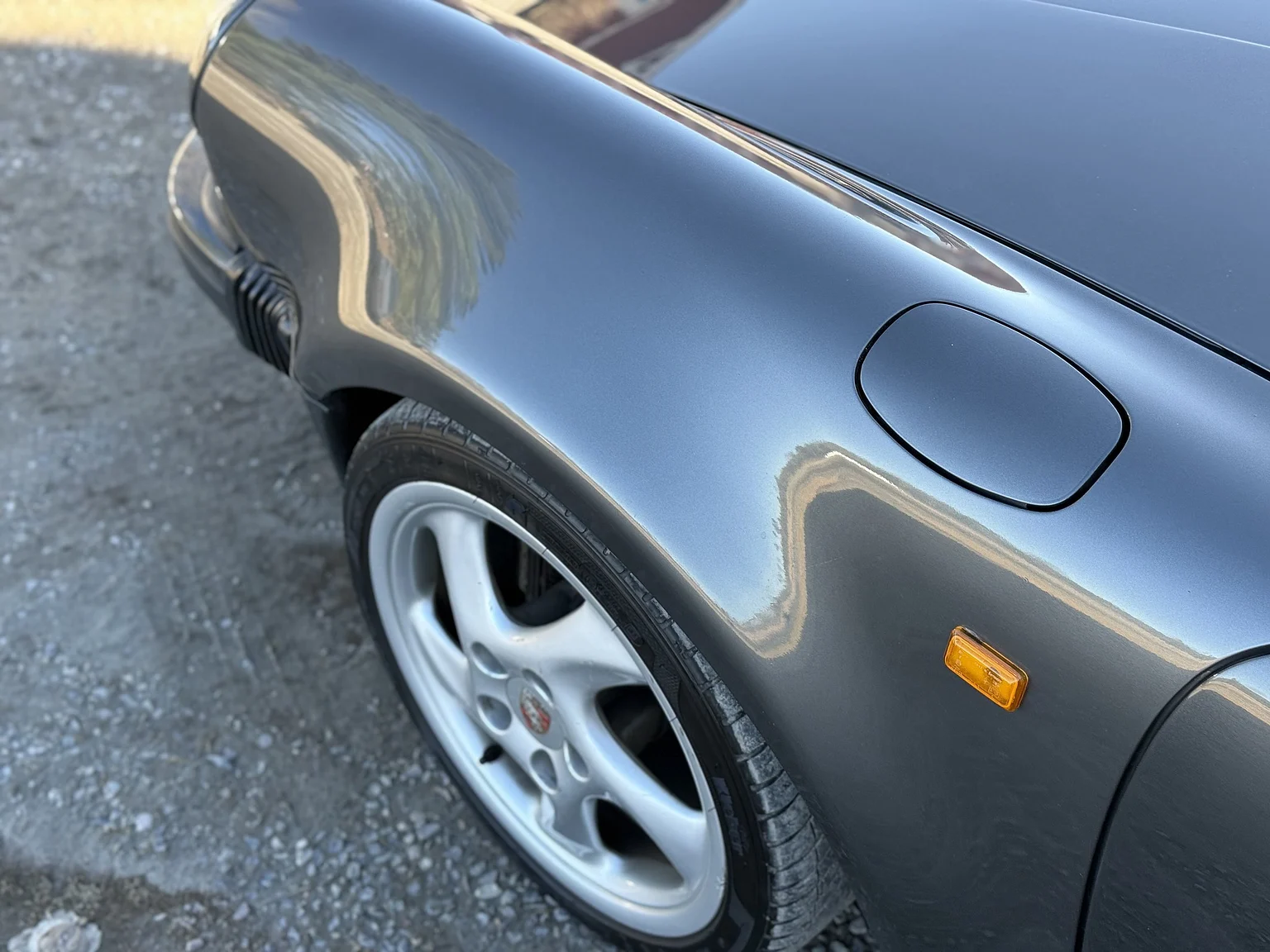 Aussenfoto 1989 Porsche 911 / 930 3.3 Turbo 5-speed (41)
