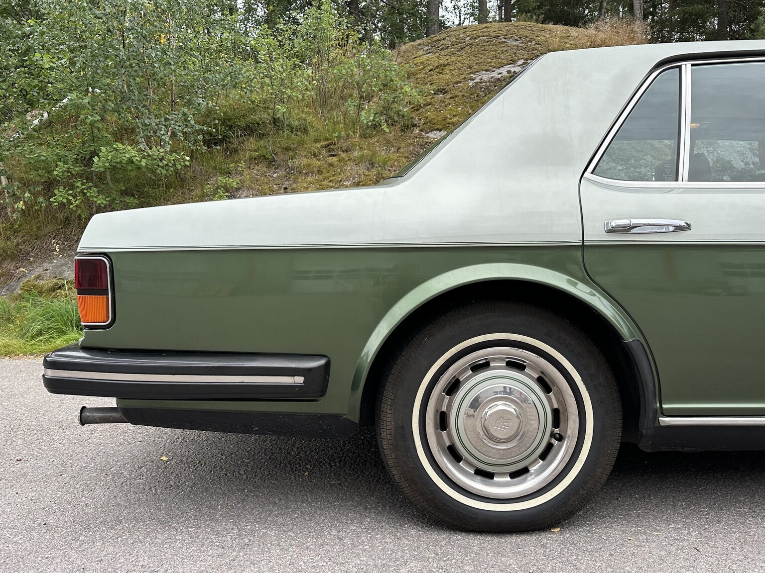 Exterior image of 1982  Rolls Royce Silver Spirit
