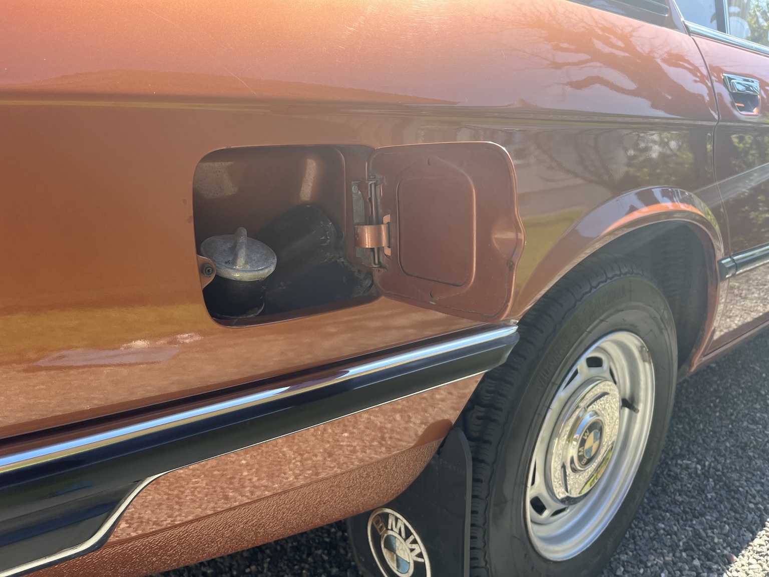 Exteriörbild på 1977 BMW 518 (12)