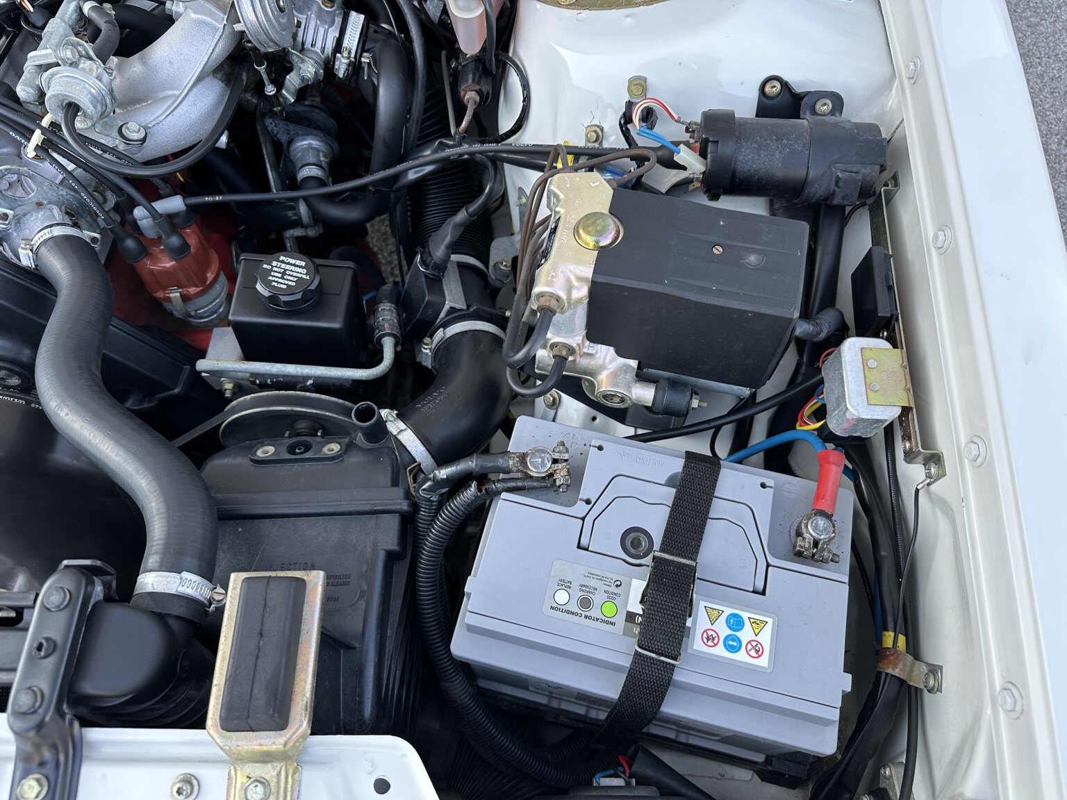 Image of 1991 Volvo 240 GLT mechanics