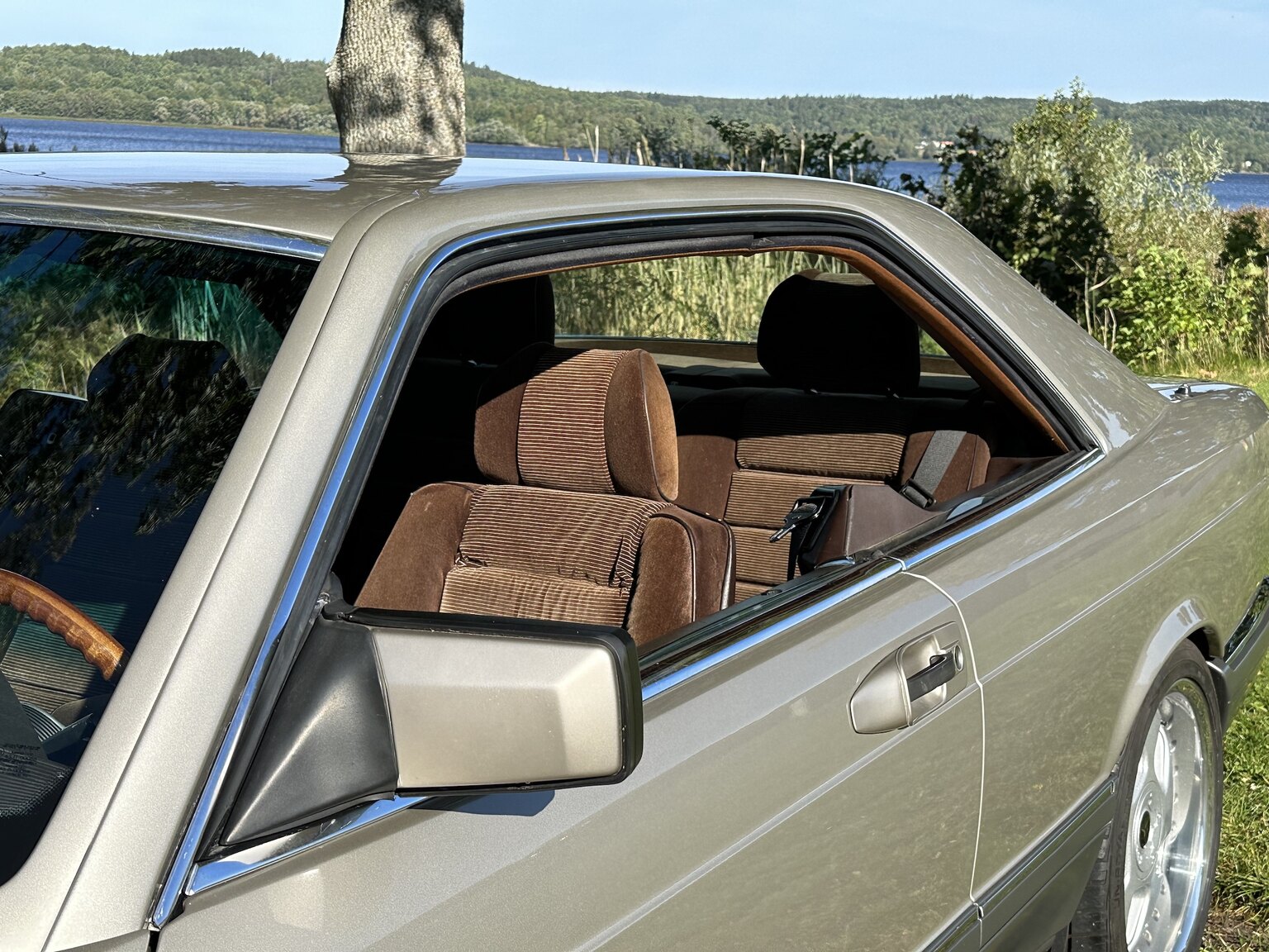 Aussenfoto 1986 Mercedes-Benz 500 SEC (33)