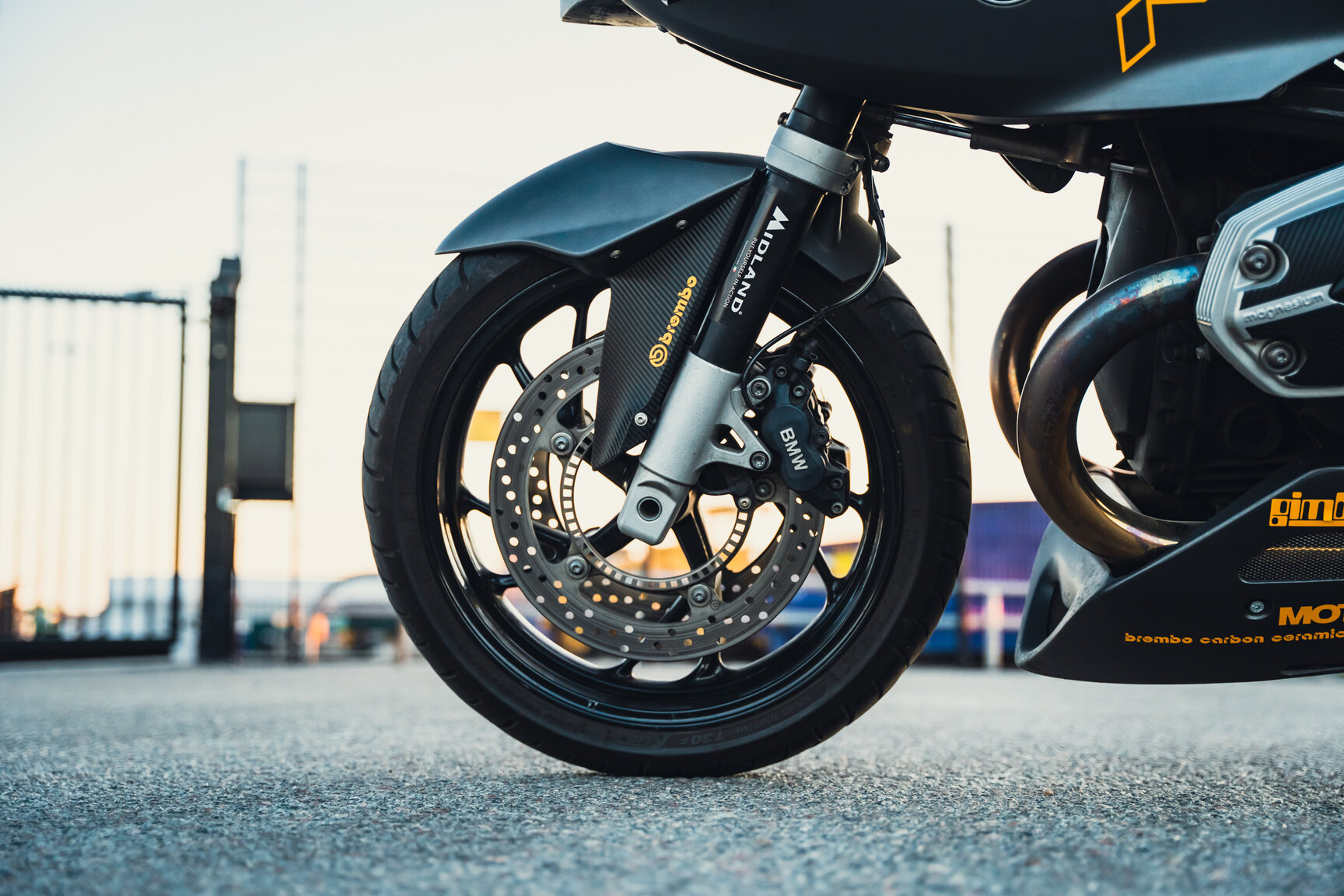 Exterior image of 2006 BMW R1200S