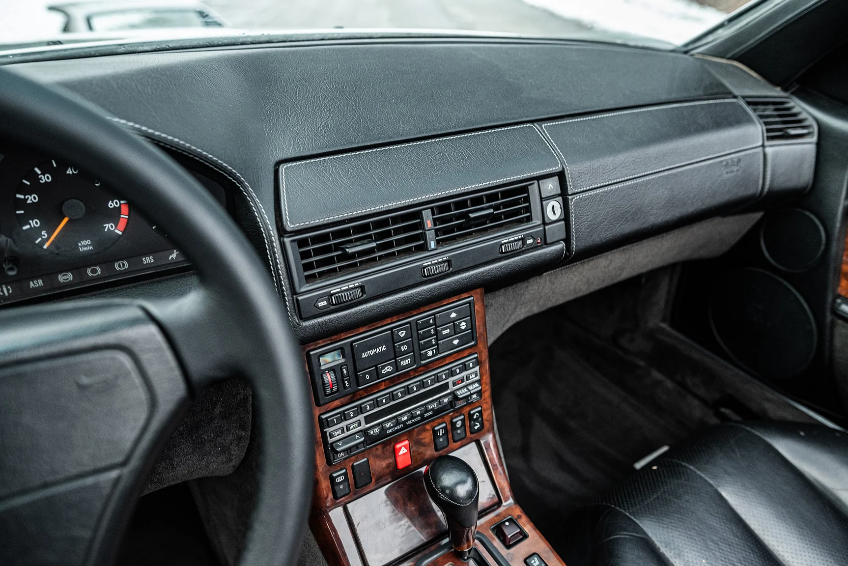 Interiörbild 1993 Mercedes-Benz 600 SL (23)