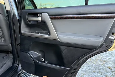 #<Image:0x00007fa0629b3700>