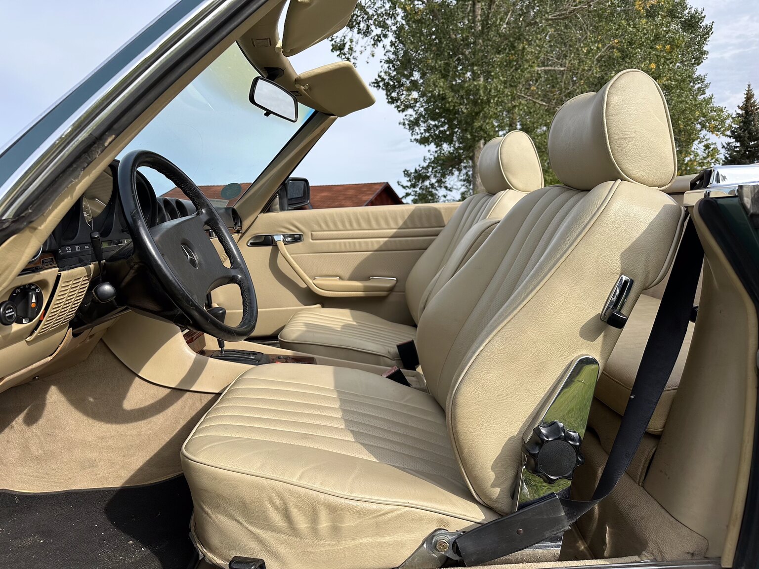 Interiörbild 1985 Mercedes-Benz 380 SL