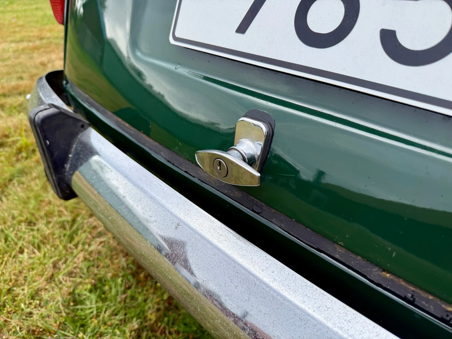 Exterior image of 1970 Renault 4 (25)