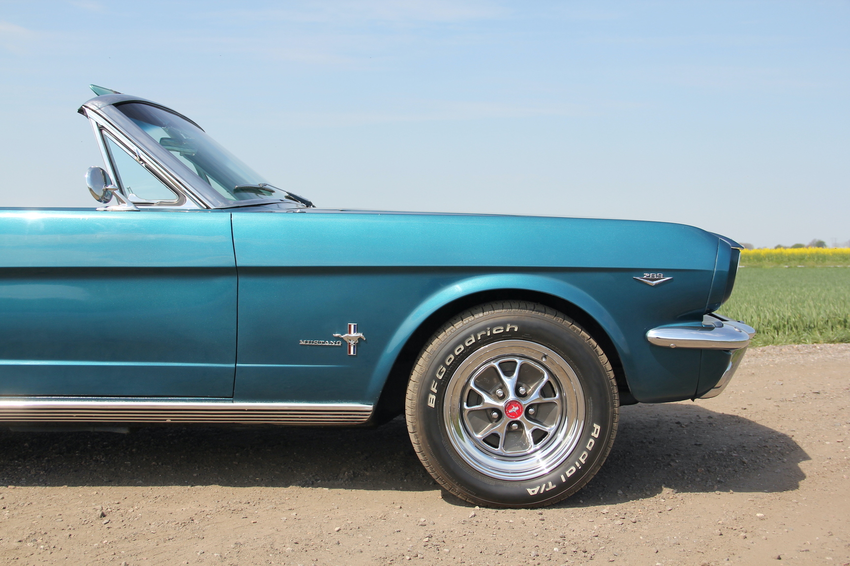 Exterior image of 1966 Ford Mustang 289 Cabriolet (63)