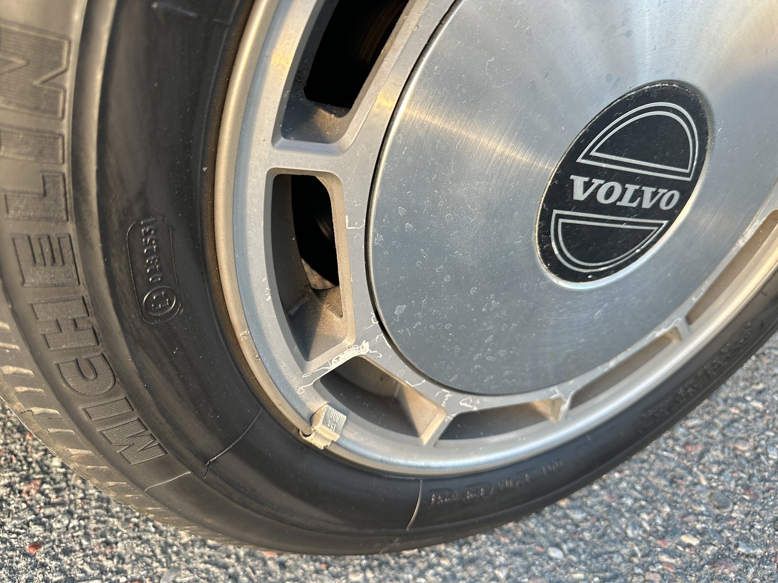 Exterior image of 1985 Volvo 760 GLE 2.8 V6 Automatisk