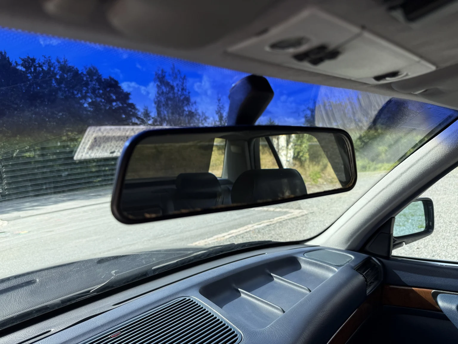 Innenraumfoto von 1990 BMW 750i (43)
