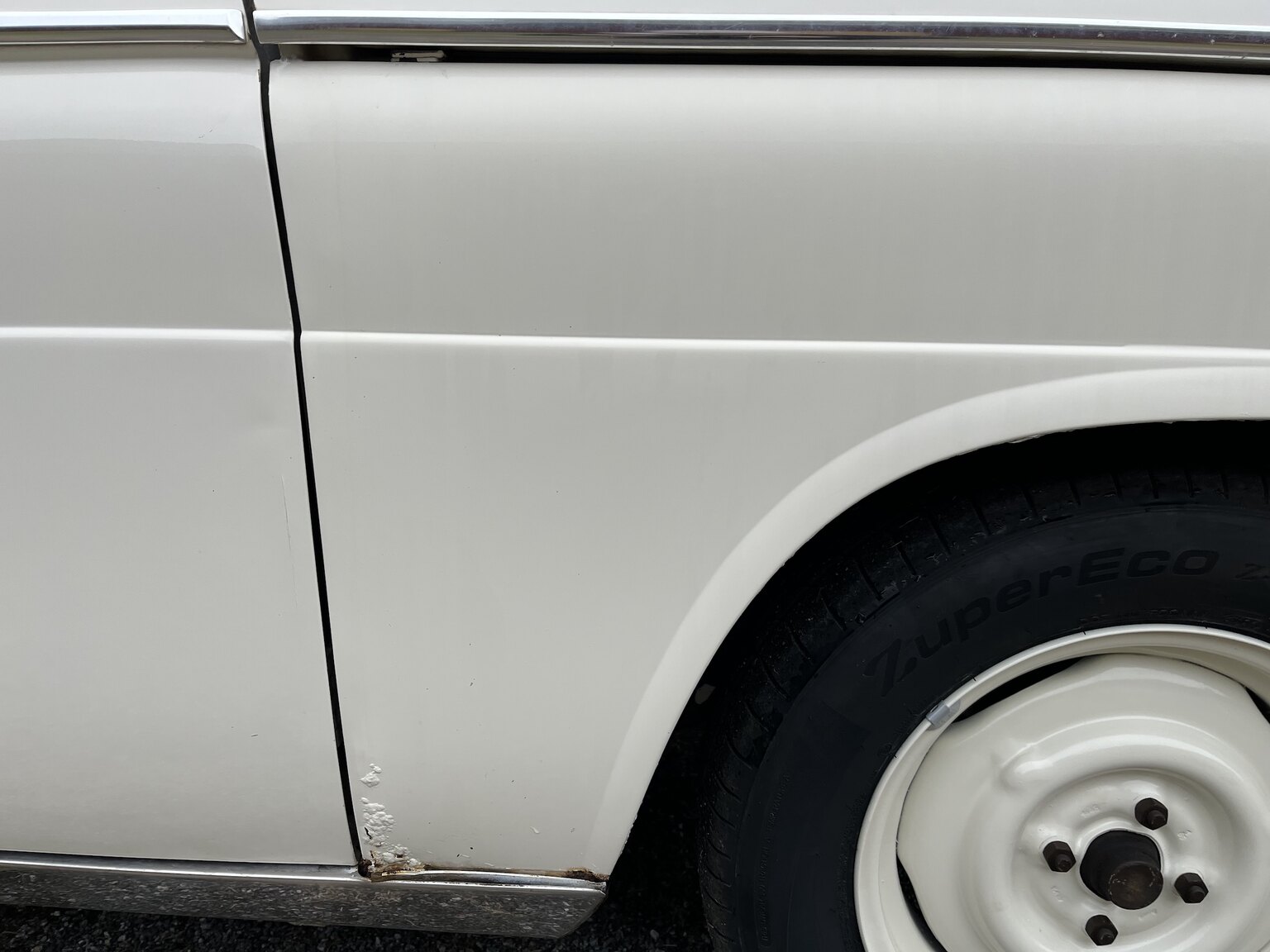 Exterior image of 1965 BMW 1800