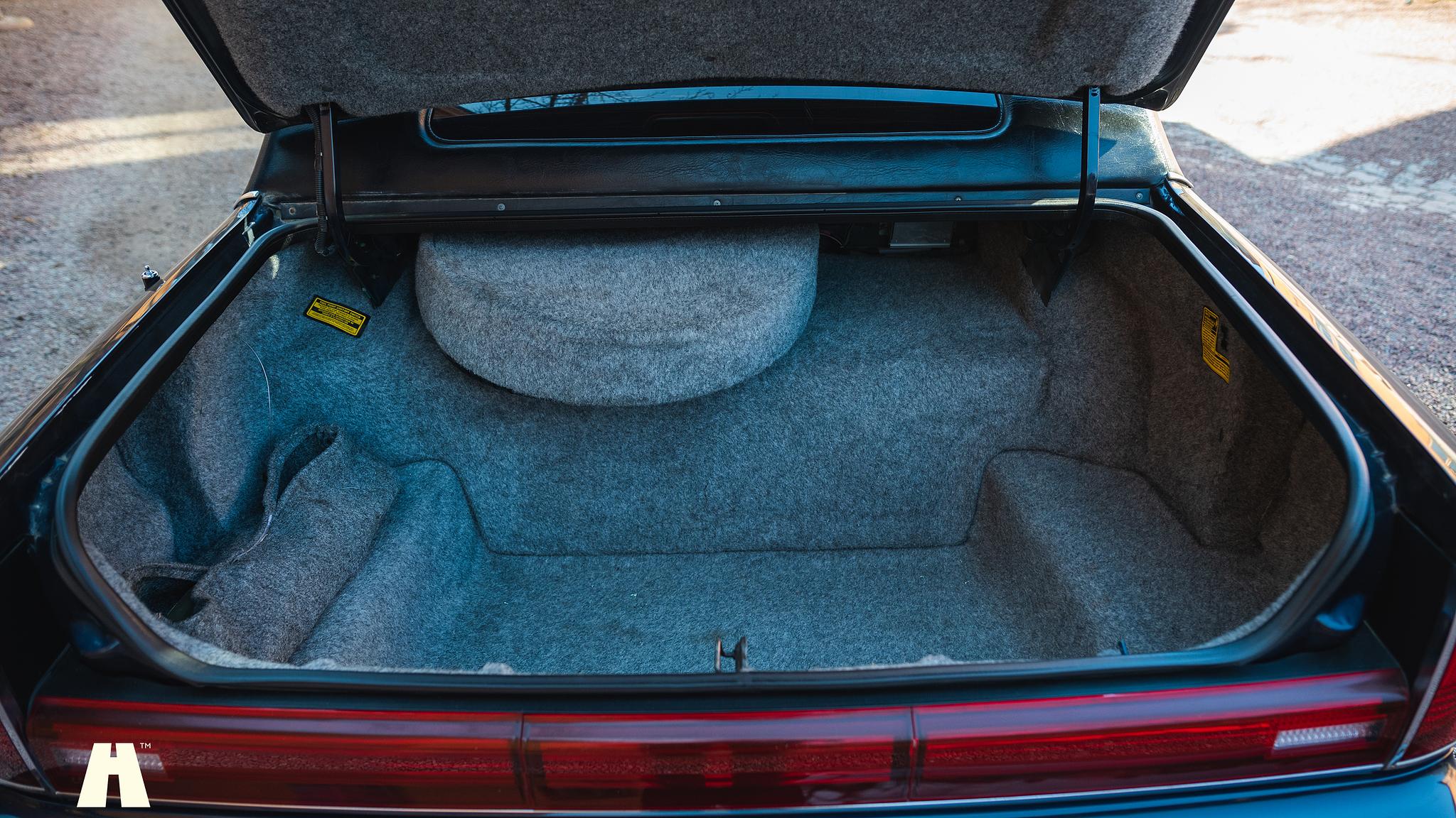 Image of 1992 Lincoln Town Car Limousine  mechanics