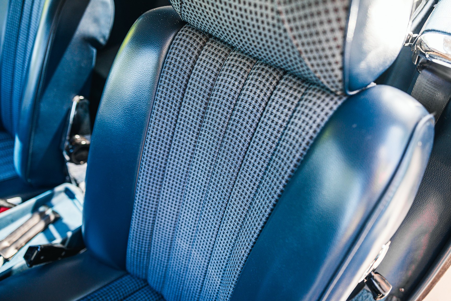 Innenraumfoto von 1972 Mercedes-Benz 350 SL