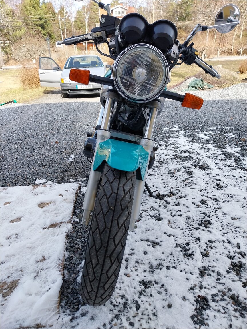Exteriörbild på 1991 SUZUKI GS500E Sport/Touring