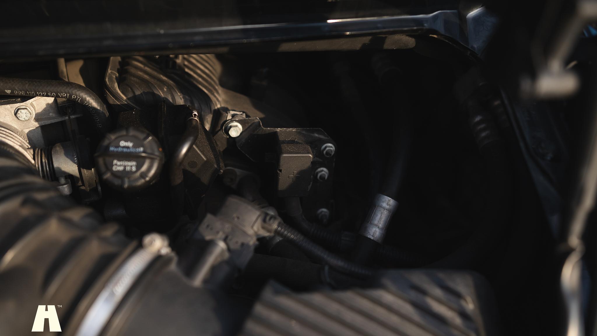 Image of 1998 Porsche 996 Carrera 2 “Clubsport” mechanics