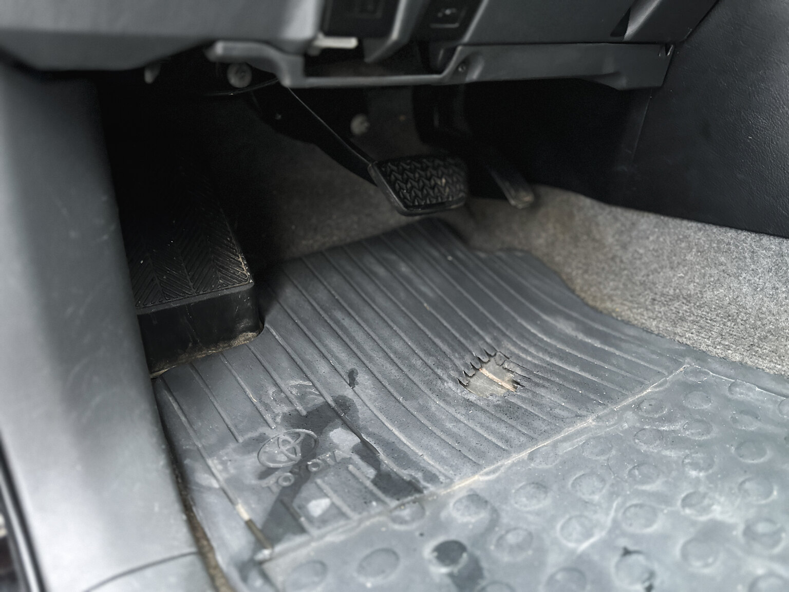 Interior image of 2004 Toyota Land Cruiser