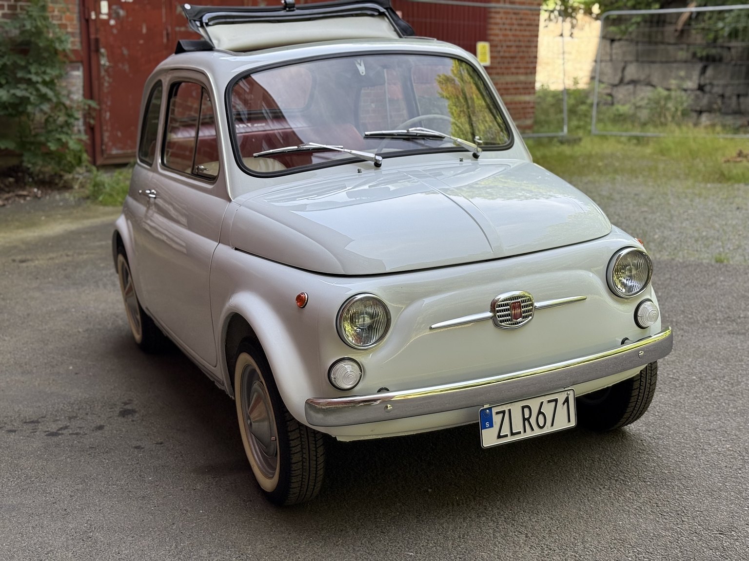 Exterior image of 1965 Fiat 500F