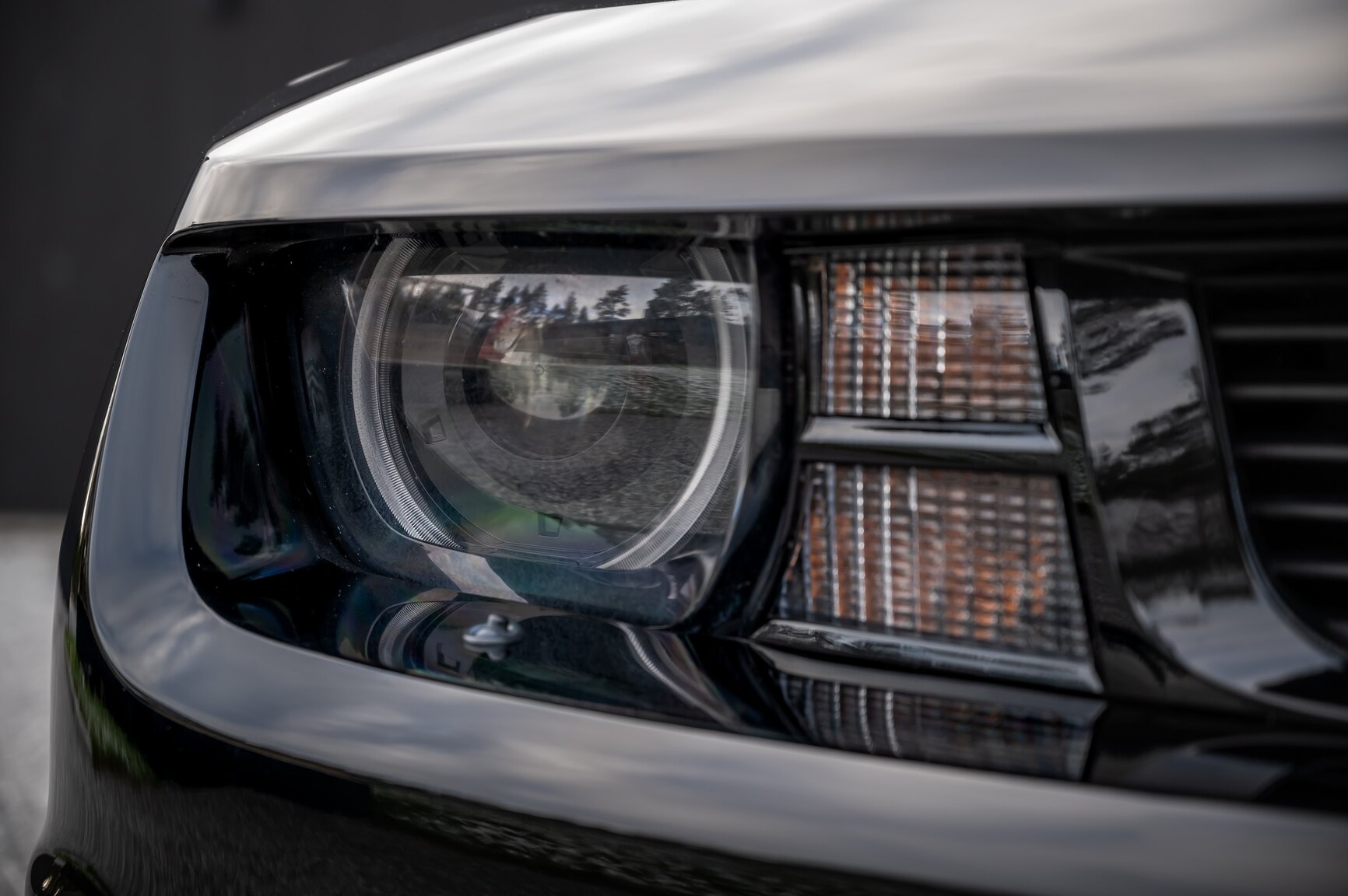 Exterior image of 2010 Chevrolet Camaro SS (60)