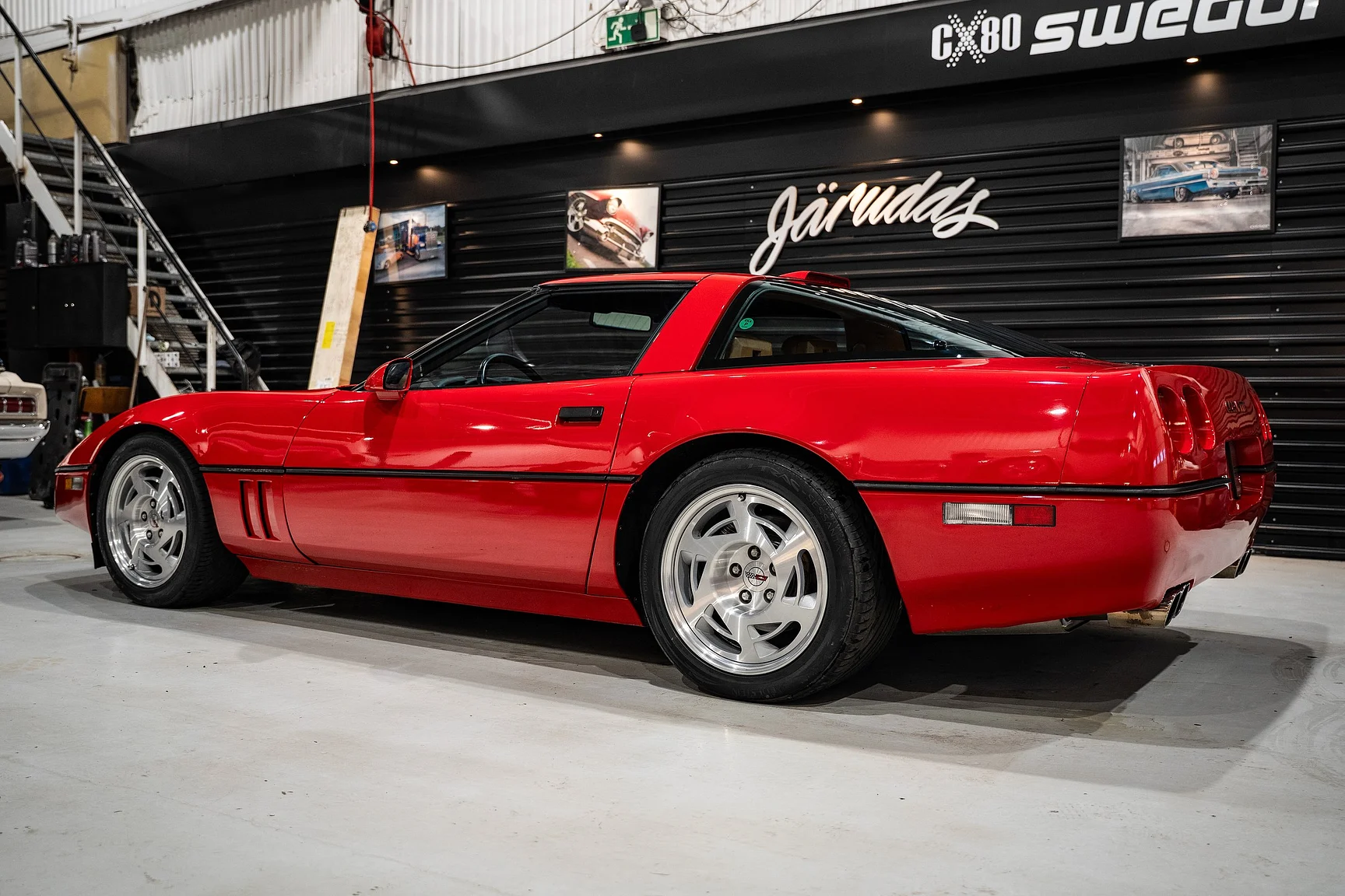 Exterior image of 1990 Chevrolet Corvette ZR-1 (9)