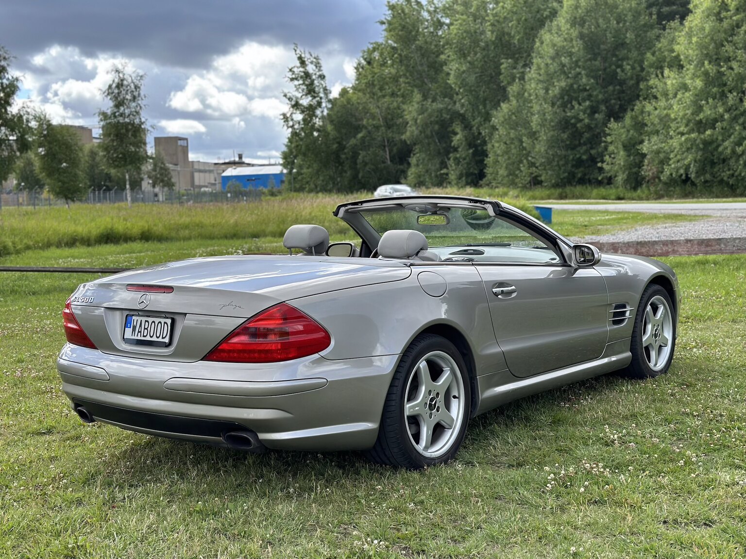 Exteriörbild på 2003 Mercedes Benz SL 500