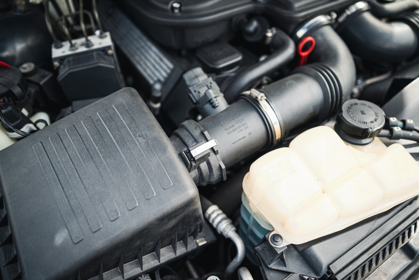 Image of 2000 BMW M5 E39 mechanics