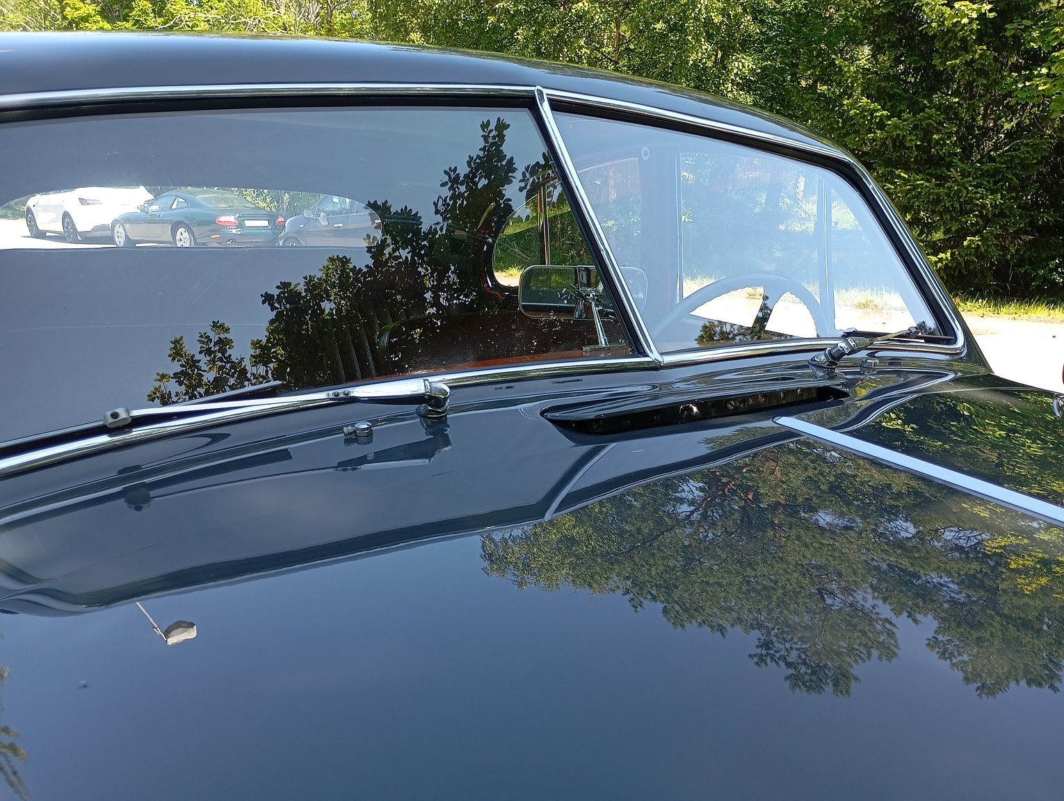 Exterior image of 1954 Jaguar Mark VII