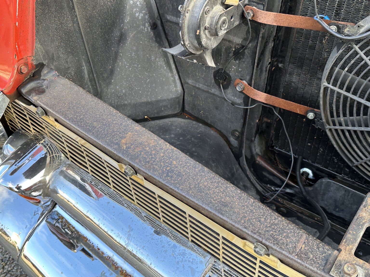 Image of 1957 Chevrolet Bel Air mechanics (8)