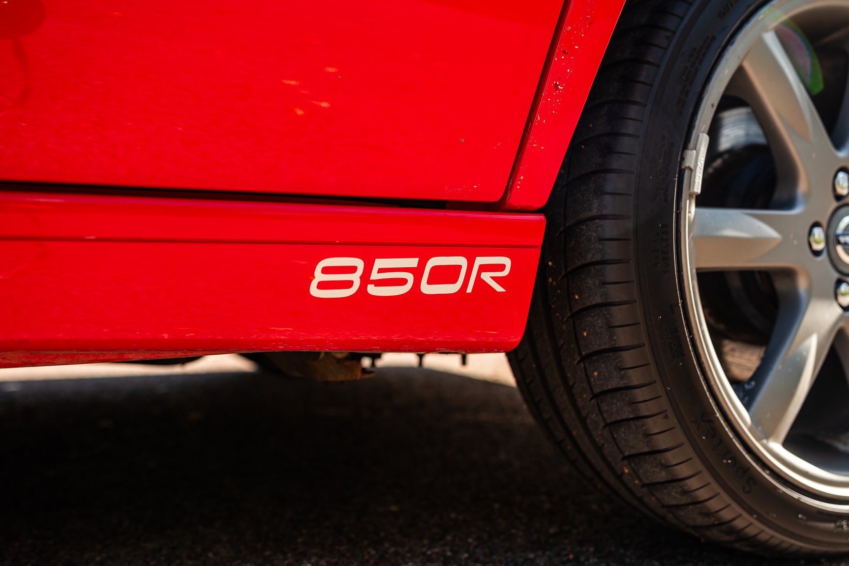 Exterior image of 1996 Volvo 850 R