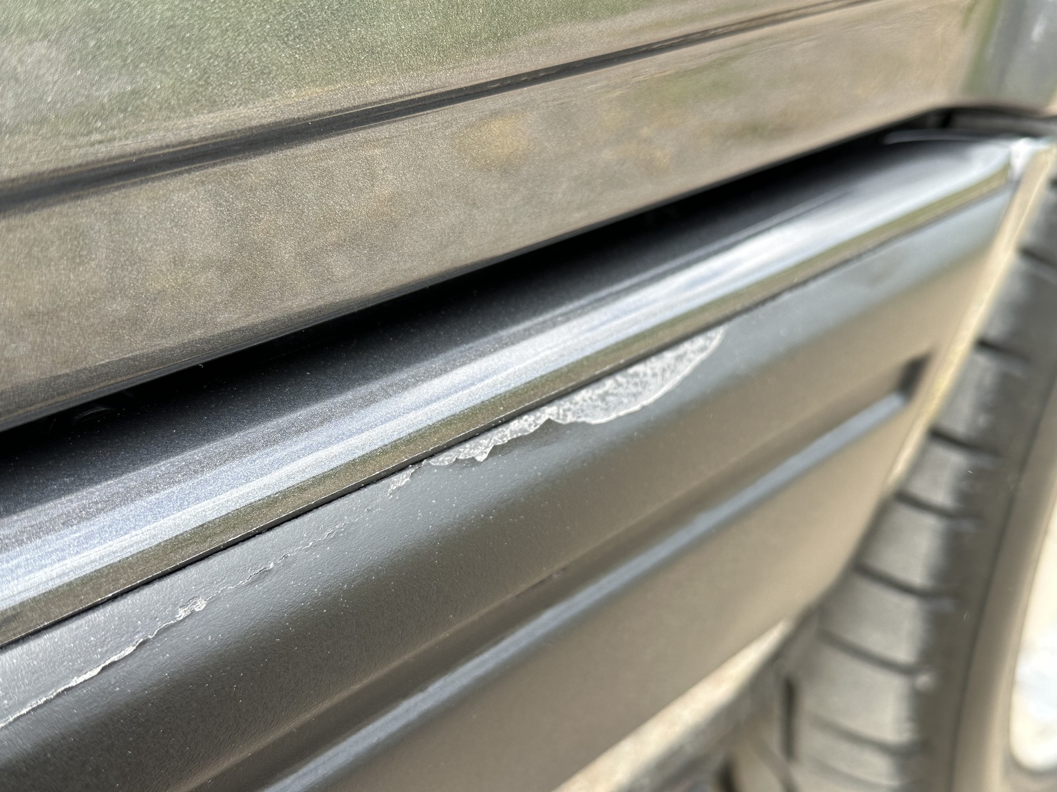 Exterior image of 1990 Volvo 740 Turbo 16s