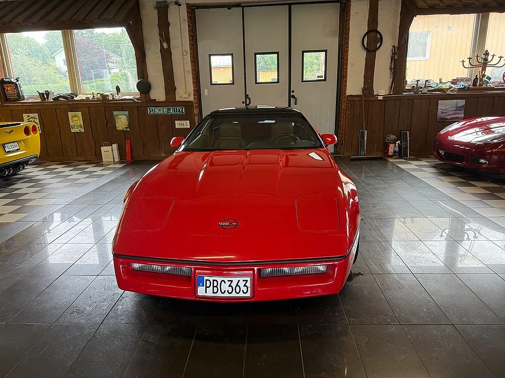 Image of 1990 Chevrolet Corvette (5)