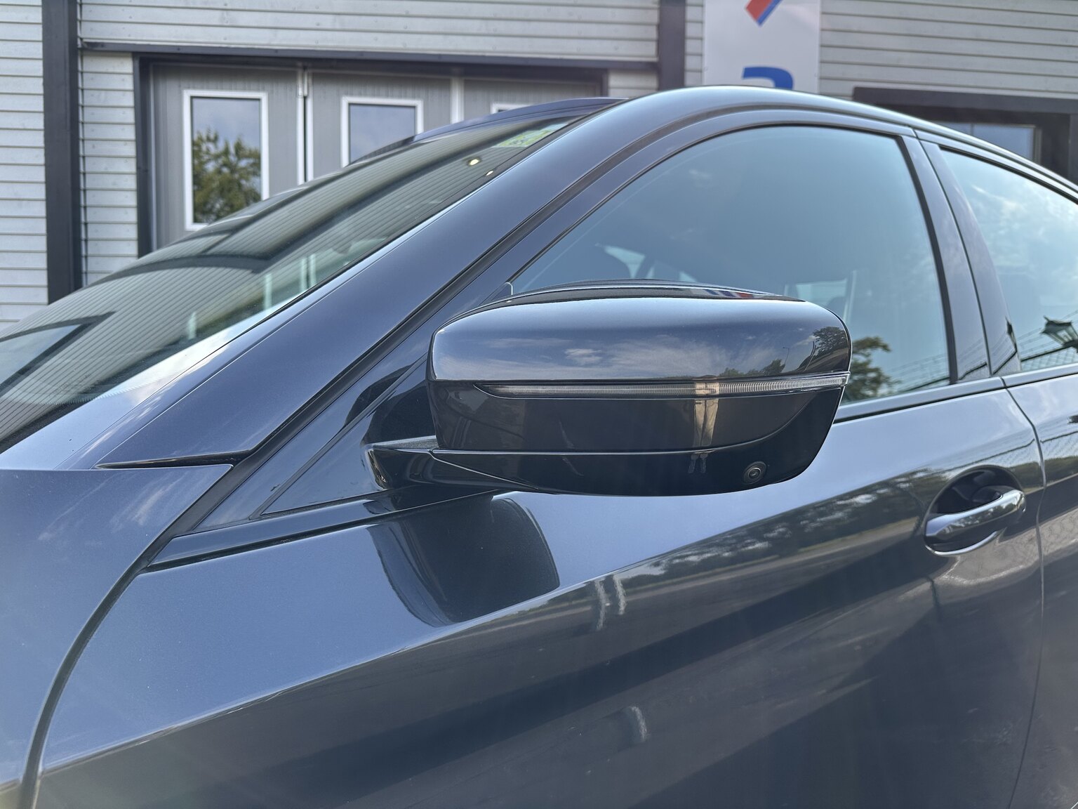 Exterior image of 2019 ALPINA B5 S Bi-Turbo Sedan ALLRAD