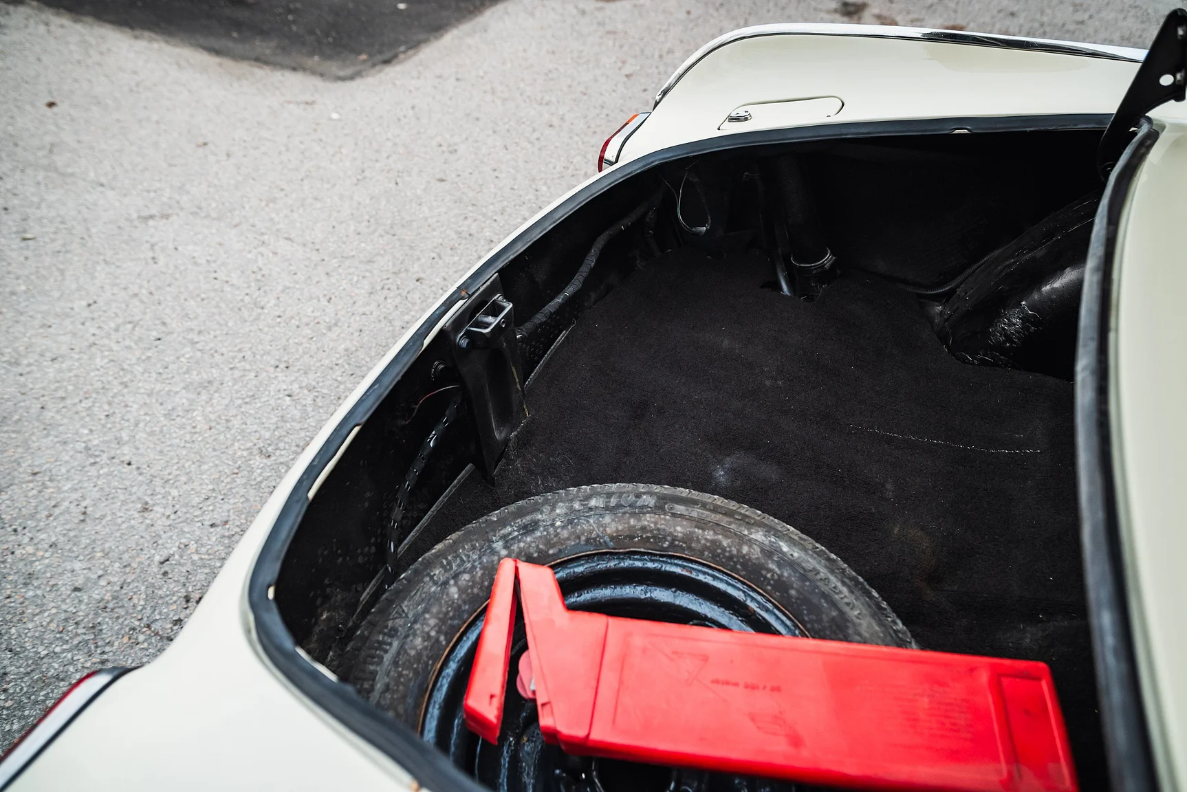 Innenraumfoto von 1964 Volvo P 1800S (78)