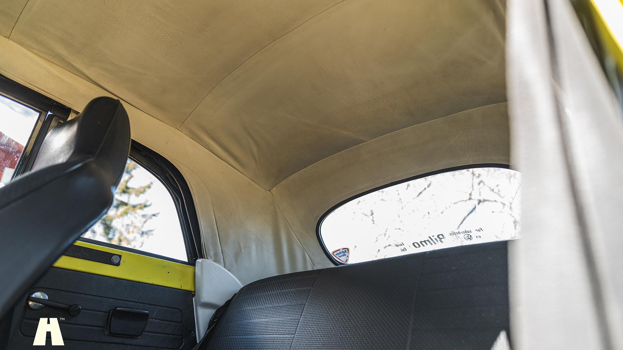 Interiörbild 1974 Volkswagen Bubbla 1303LS Cabriolet Svensksåld 