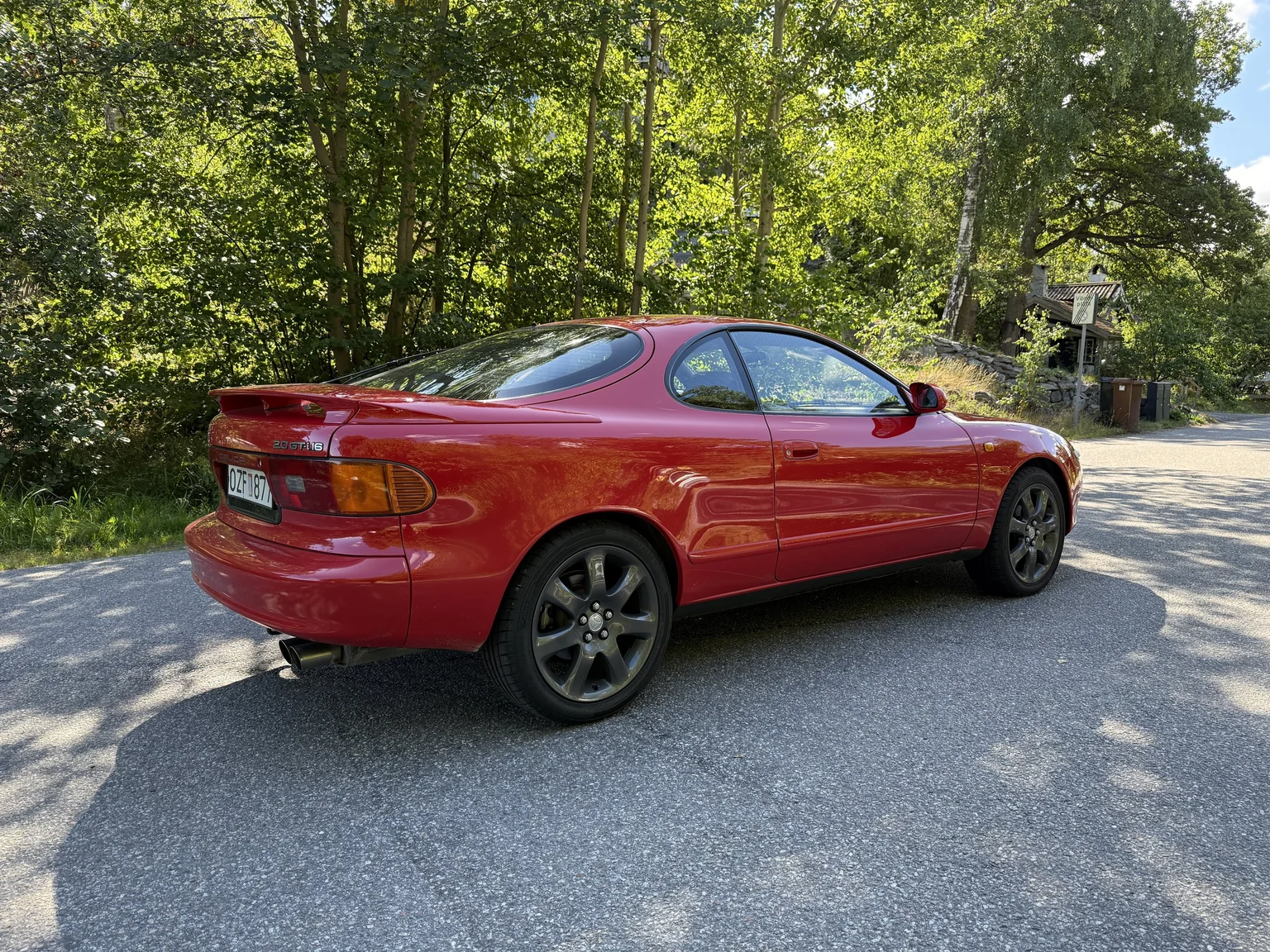 Exterior image of 1990 Toyota Celica (22)