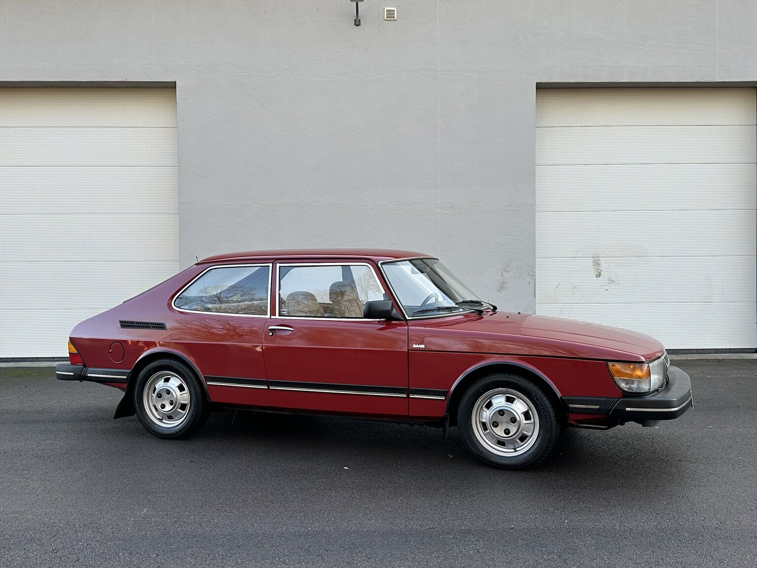 Aussenfoto 1984 Saab 900 GL