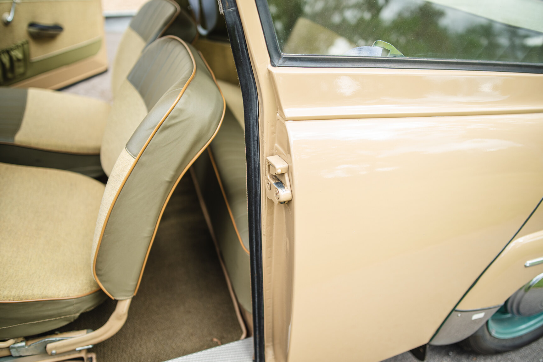 Interior image of 1961 SAAB 96 De Luxe 