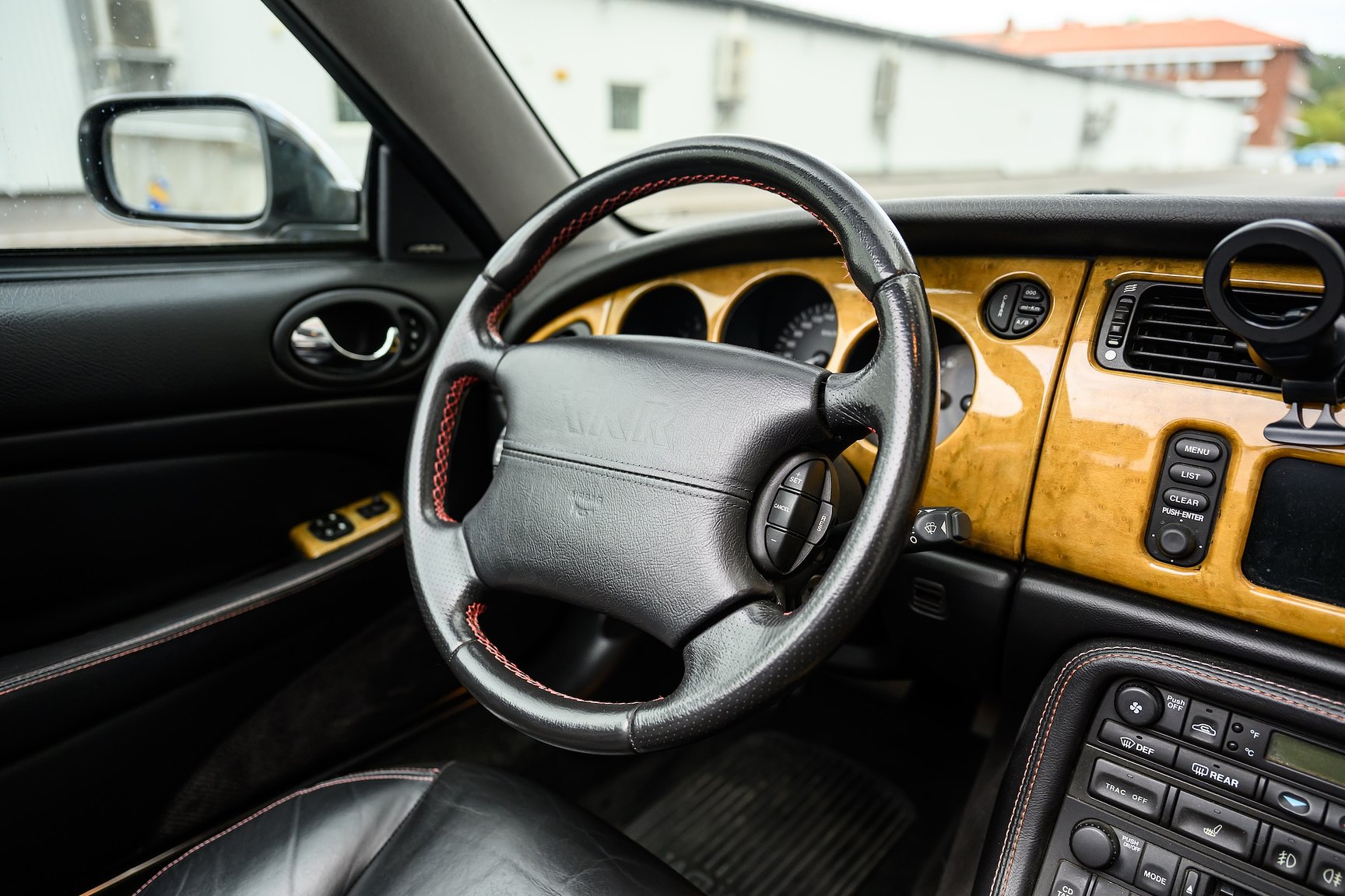 Interior image of 2001 Jaguar XKR Silverstone