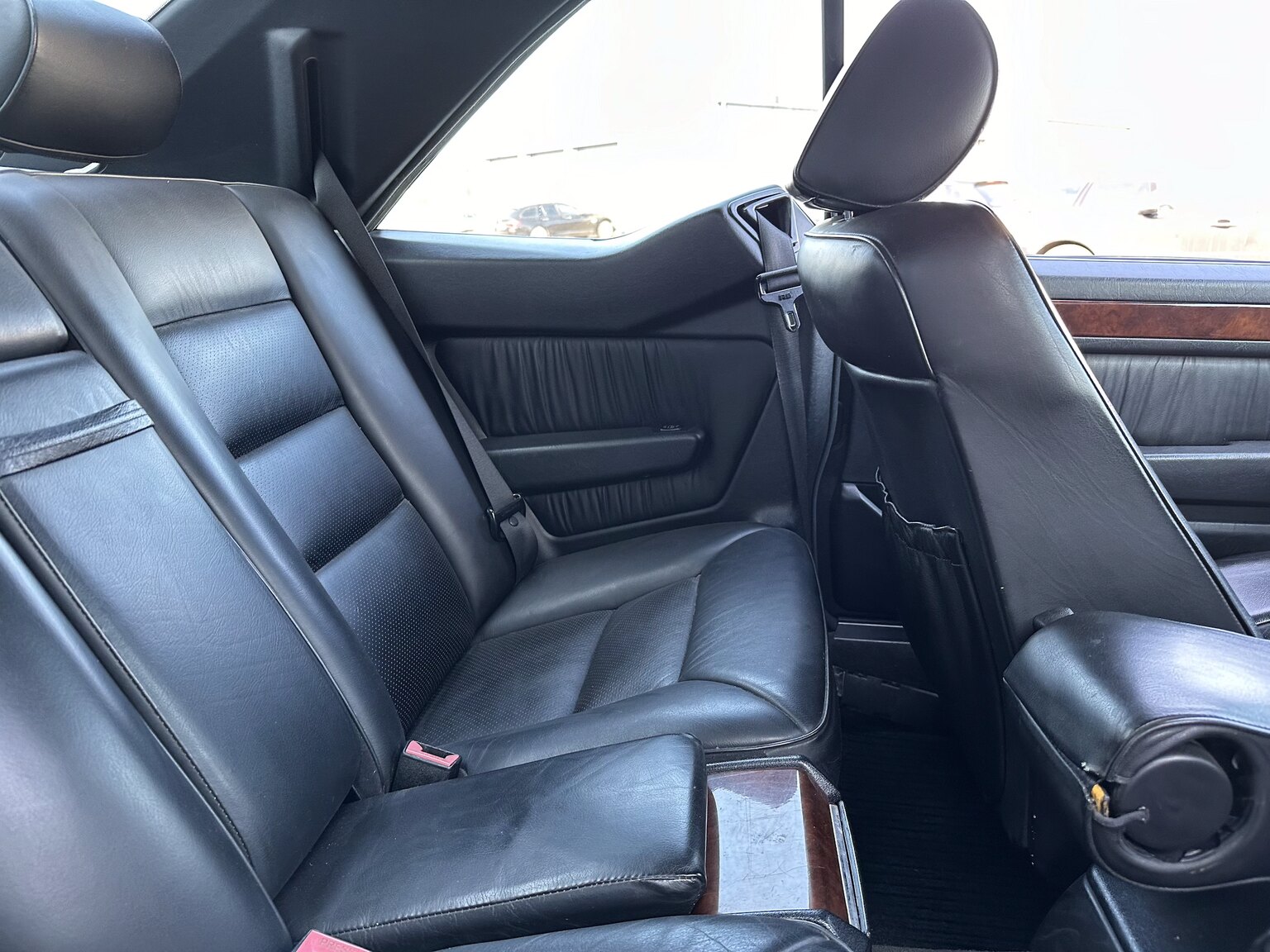 Interiörbild 1992 Mercedes-Benz 300 CE-24