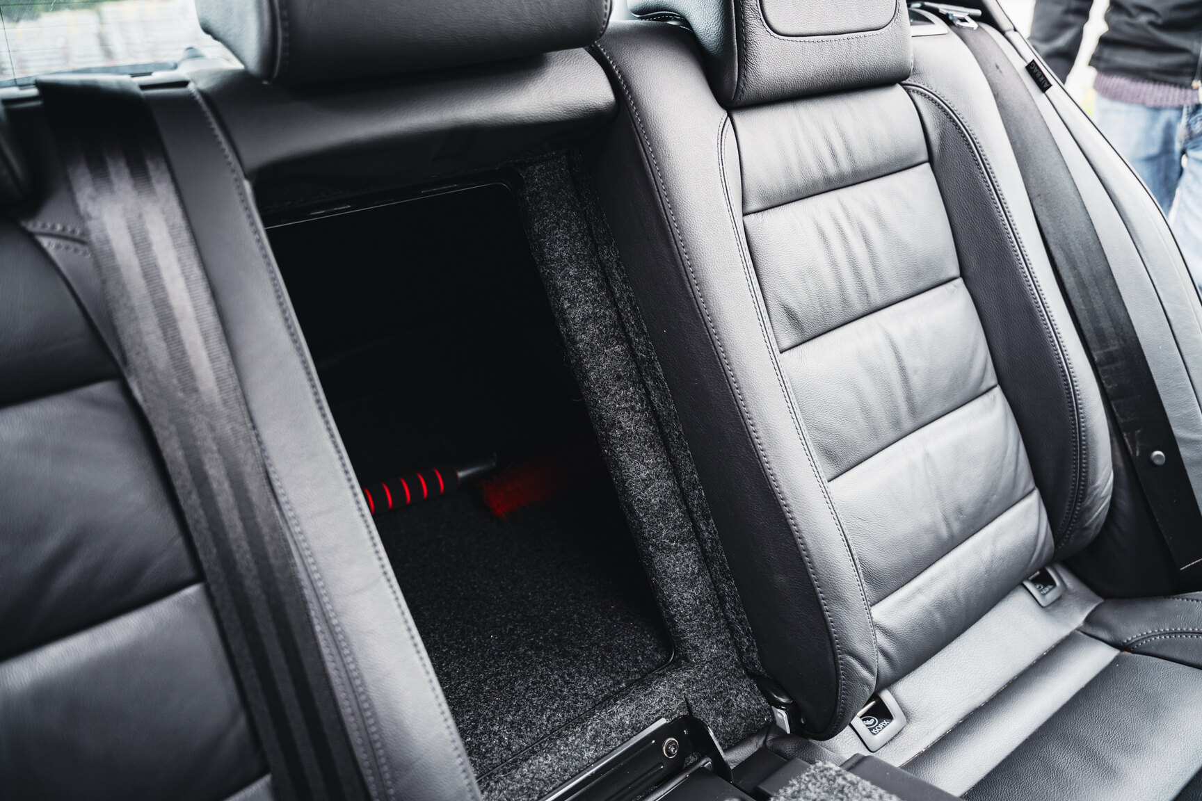 Innenraumfoto von 2007 Volkswagen Golf R32 (94)