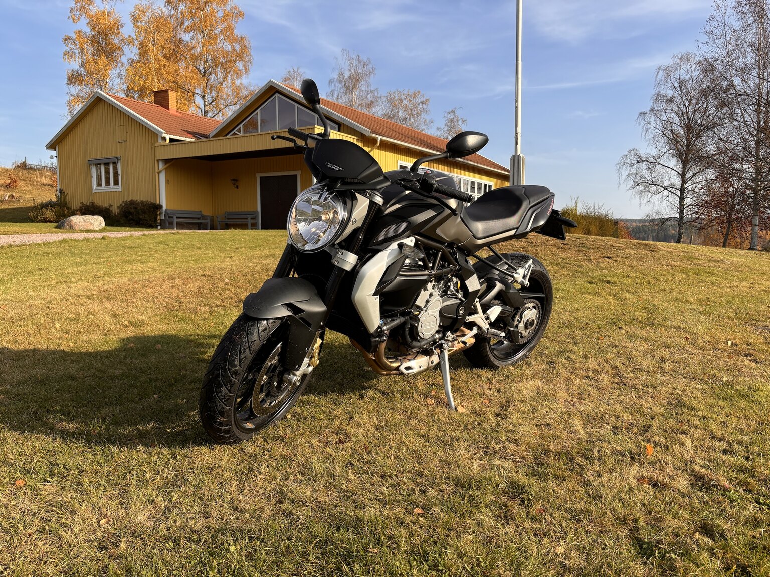Exterior image of 2014 MV Agusta Brutale 675
