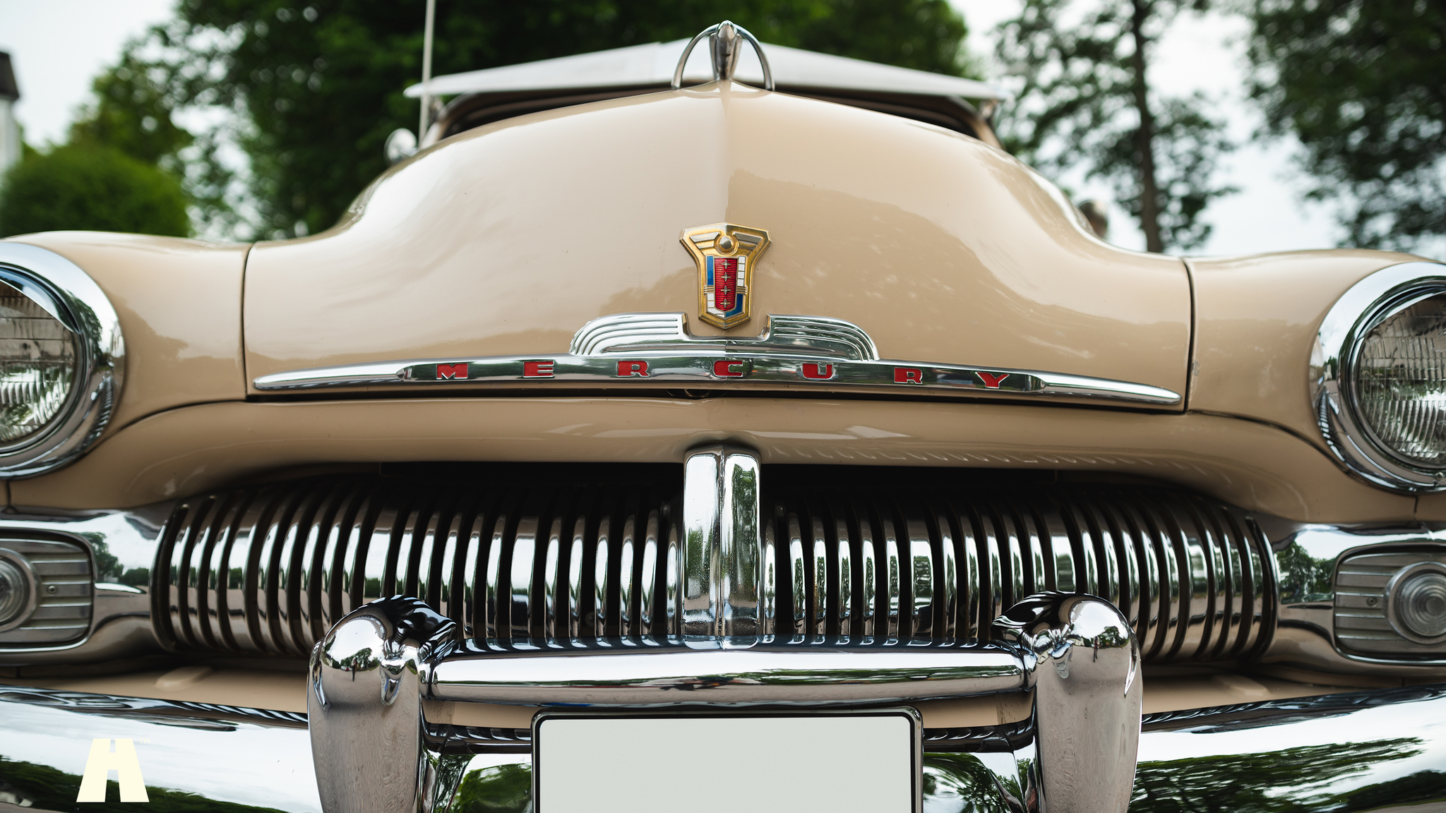 Exterior image of 1950 Mercury Eight Sport Sedan