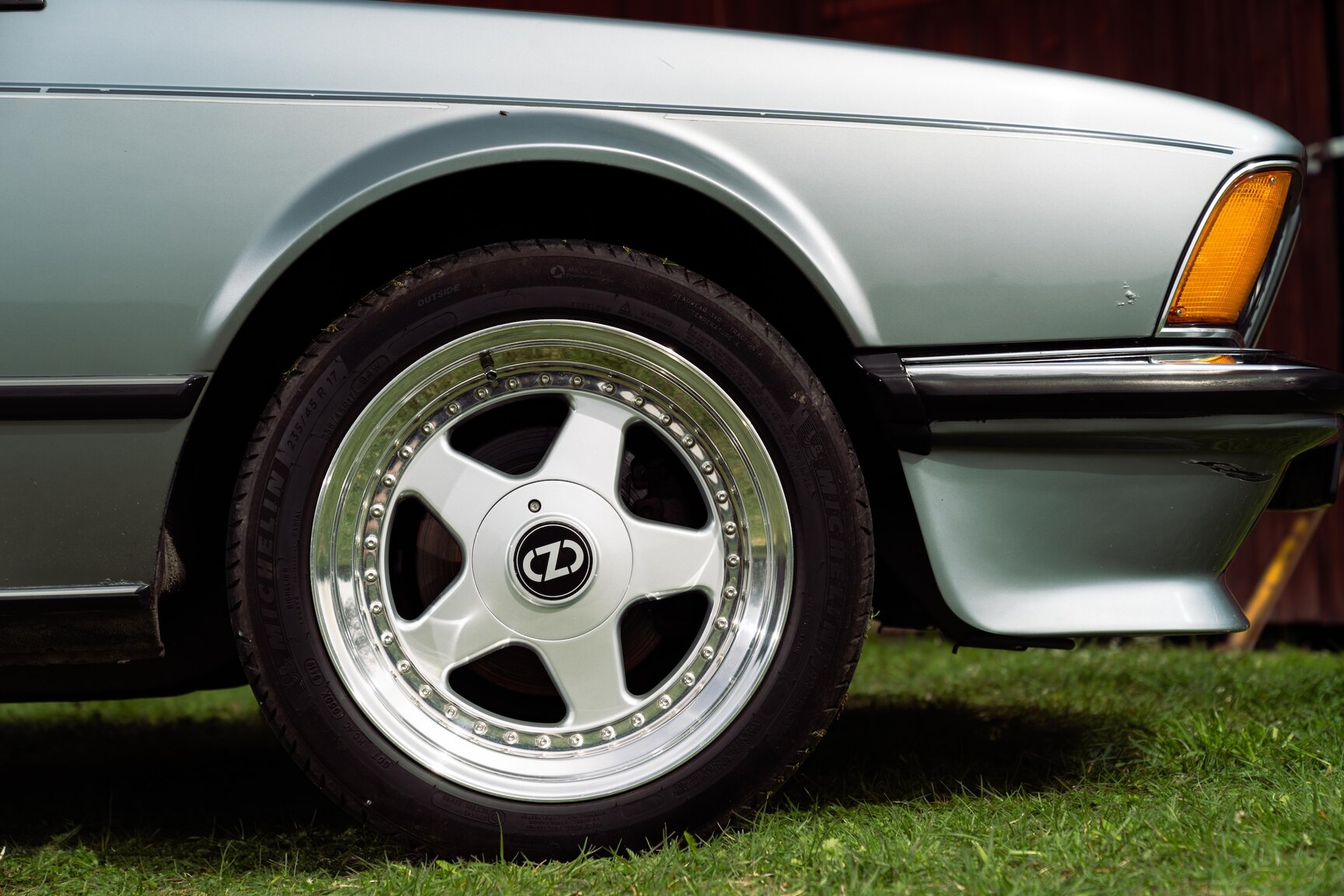 Exteriörbild på 1986 BMW 635 CSi (56)