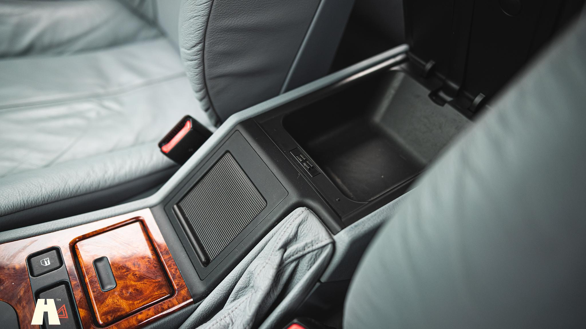 Interior image of 1998 Alpina B10 V8