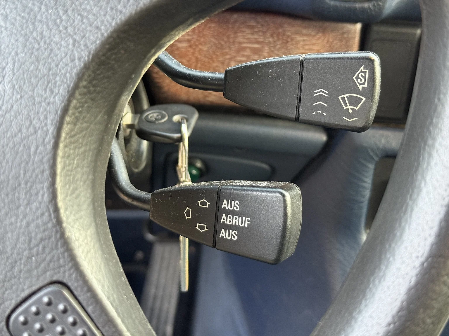 Interiörbild 1992 BMW 730iA (13)