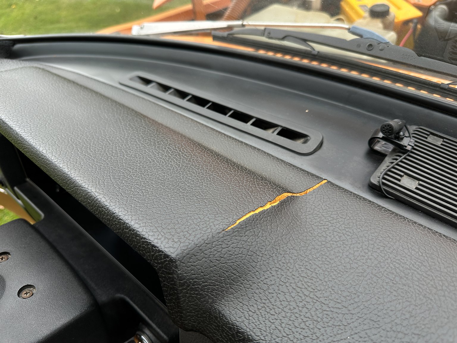 Interior image of 1974 Volvo 142 2.0